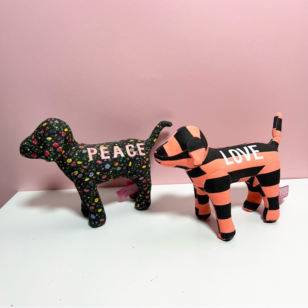 Y2K 2000s mcbling Victoria Secret pink dogs